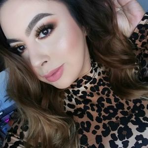 Meet your Posher, Monica